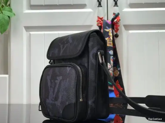 Cheap AMAZON VUITTON NANO MESSENGER LOUIS 0616
